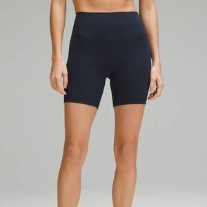 Lululemon Wunder Train Shorts 6” - size 6